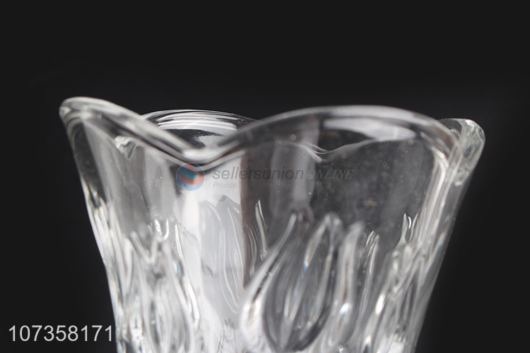 Wholesale high-grade embossed glass flower vase for home decoration