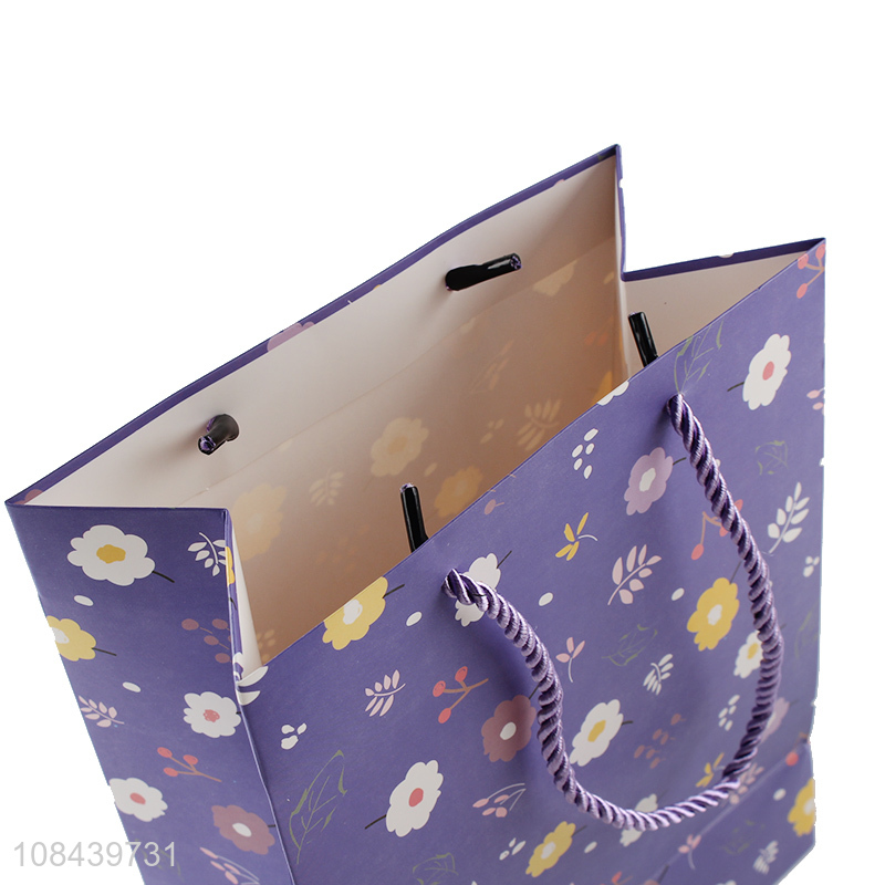 Wholesale price flower printed gifts bag packaging bag