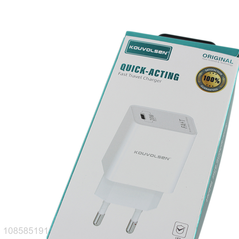 Best selling white quick-acting fast travel charger wholesale