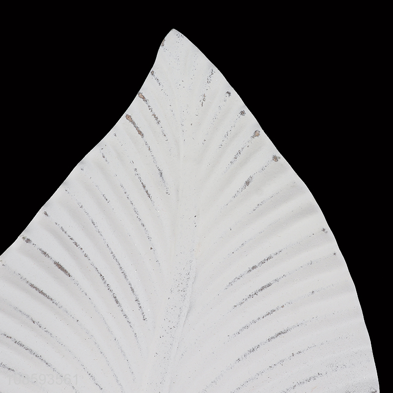 China wholesale leaf shape wooden snack storage tray