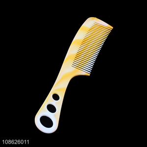 Low price colorful hoseuhold plastic comb salon hairstyling comb