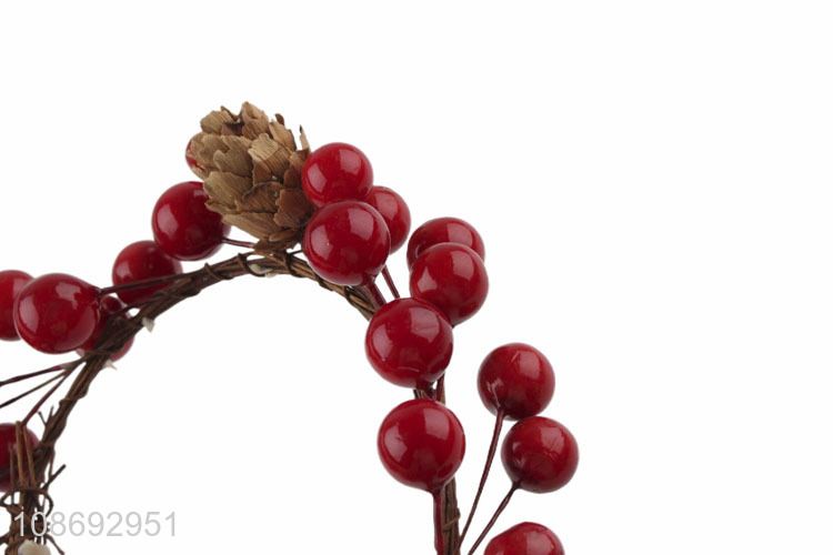 Yiwu market pinecones berries decorative artificial christmas wreath