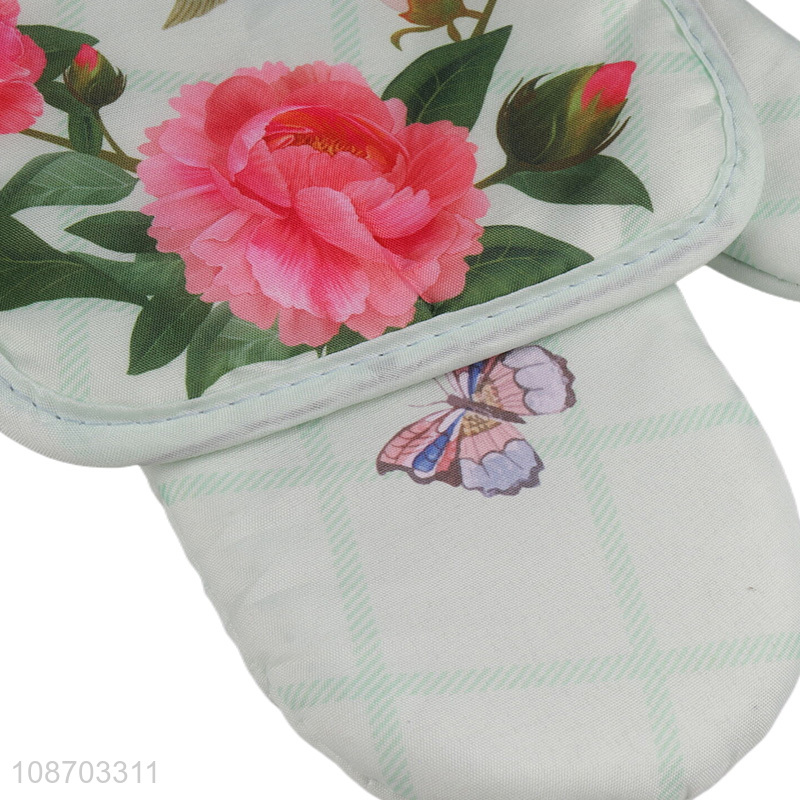 Good quality anti-scald microwave oven gloves heat pad set for sale