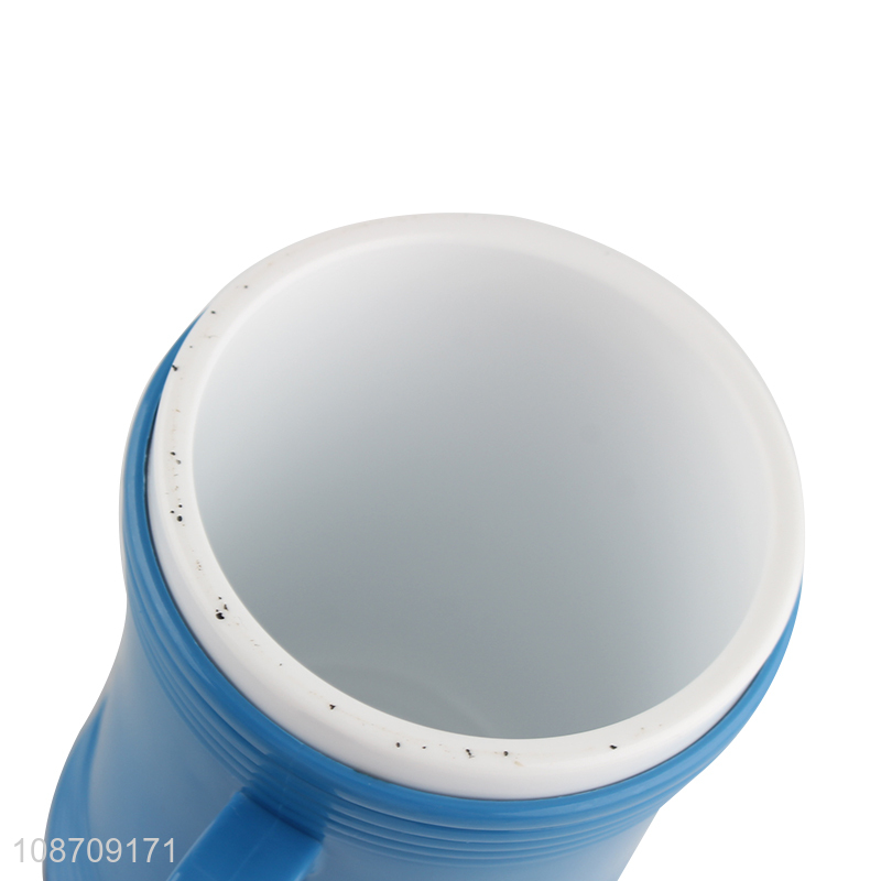 High quality double walled plastic drinking cup with leakproof lid