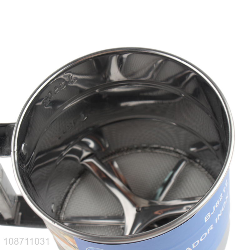 Yiwu market stainless steel handheld baking tool flour sifter for sale