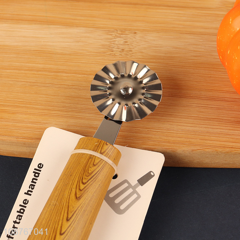 China imports wheel pizza cutter slicer