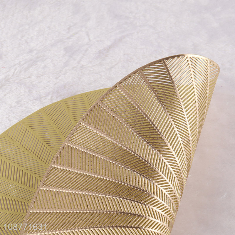 New arrival washable hollow plastic placemats