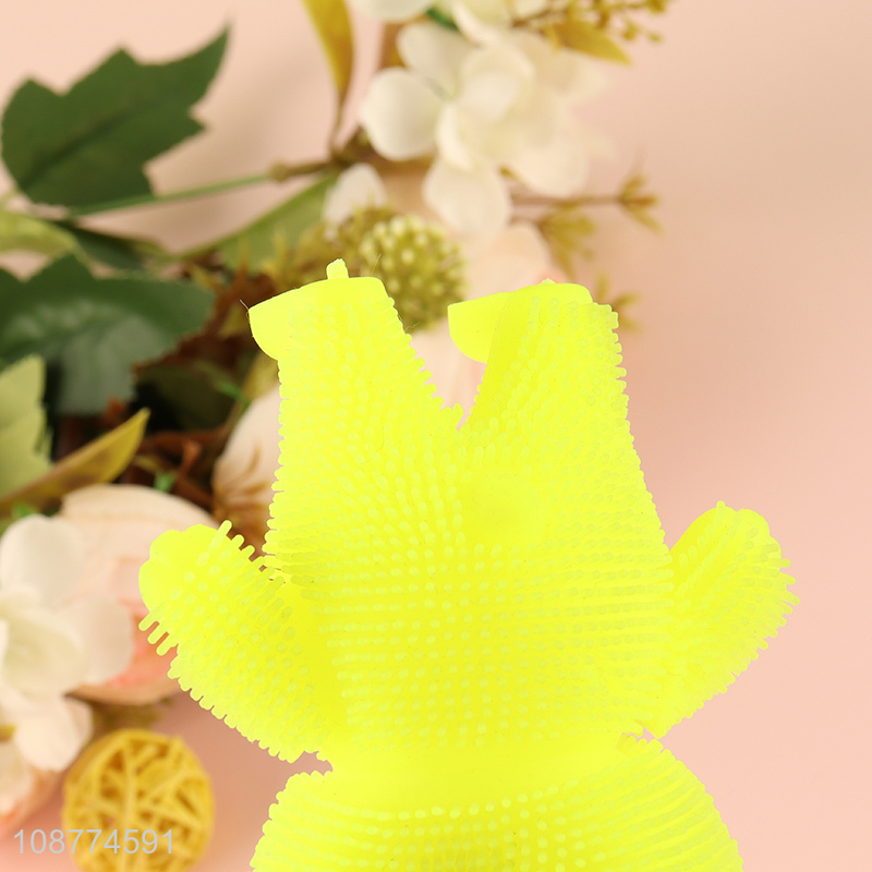 Wholesale led puffer ball bear light up toy