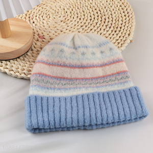 Popular products fashionable winter knitted hat for outdoor