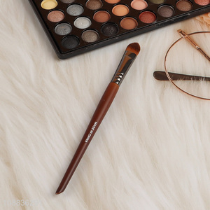 Hot selling nylon bristle eyeshadow brush with wooden handle