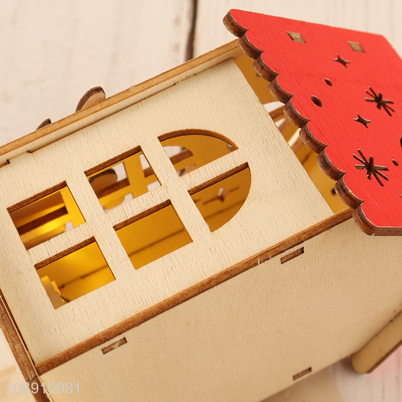 High Quality Battery Operated Christmas Led Light Wooden House for Decor