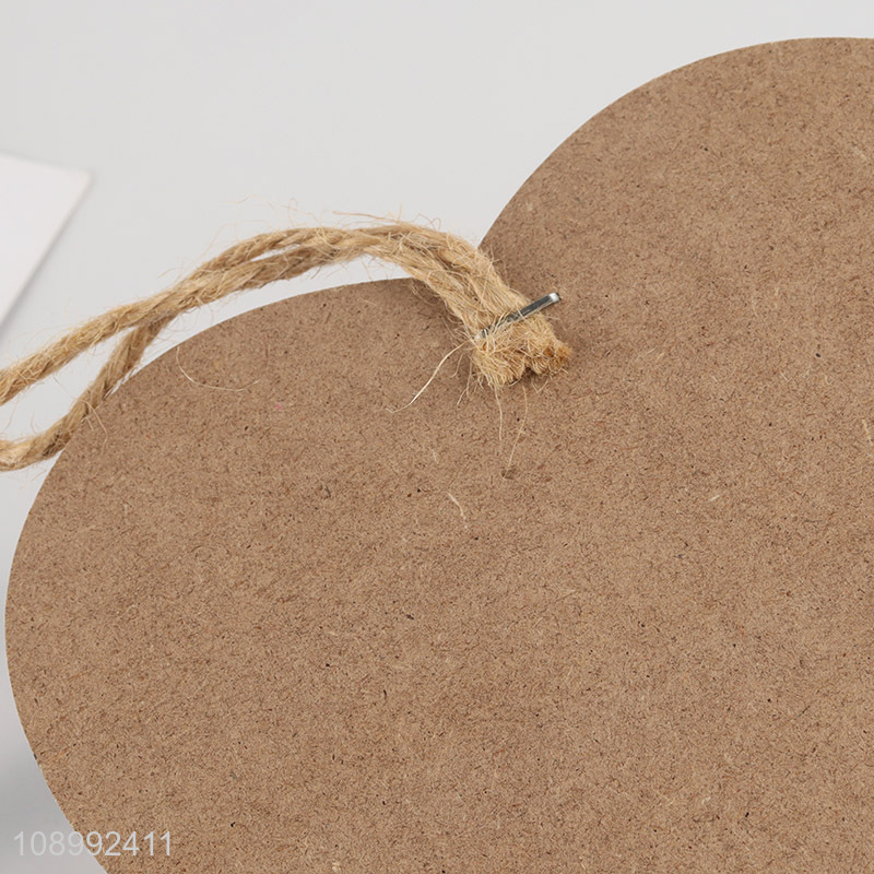 Good sale heart shape hanging wooden ornaments for decoration