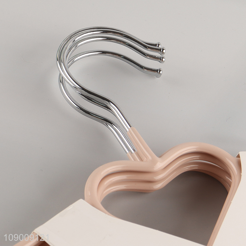 New Arrival 5PCS Plastic Coated Iron Clothes Hangers Heart Hangers