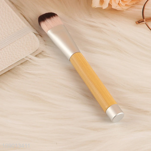 China factory soft nylon bristle makeup brush foundation brush for girls