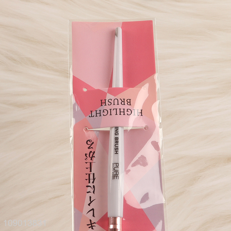 Factory supply makeup tool soft bristle makeup brush highlighter brush for sale