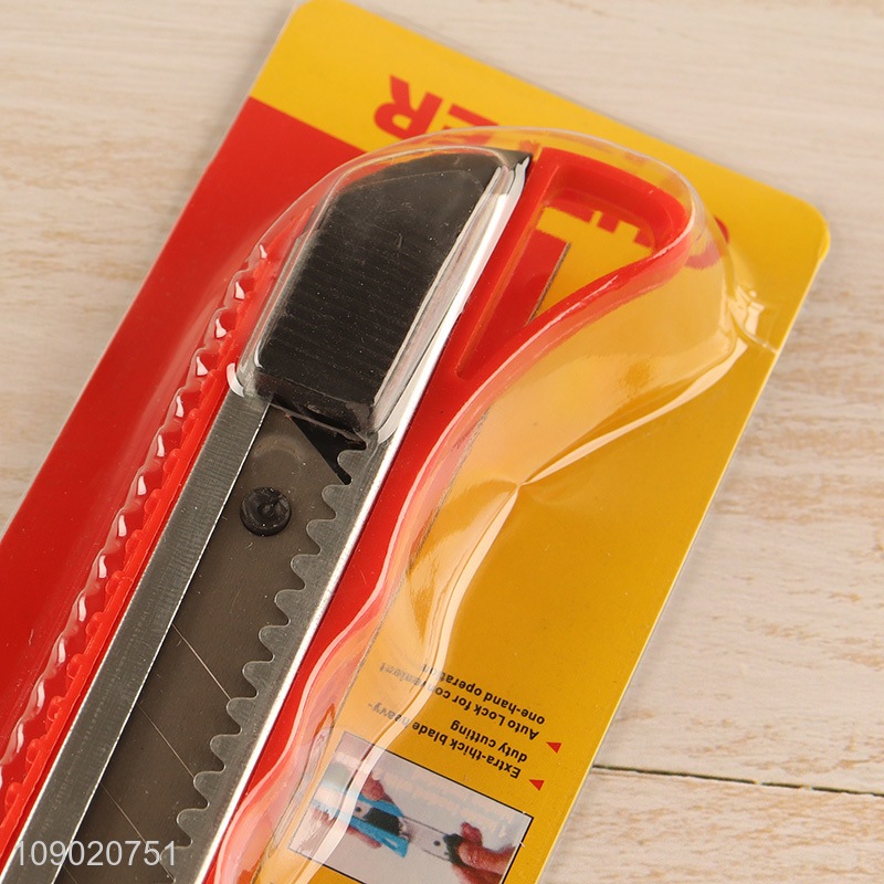 Good Quality 18mm Carbon Steel Utility Knife Retractable Box Cutter for Cartons