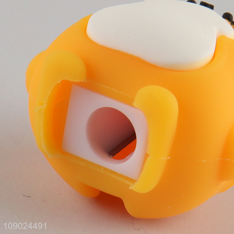 China Wholesale Manual Cute Cartoon Pencil Sharpener School Supplies