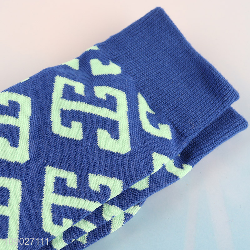 Good quality soft breathable unisex cotton socks casual socks for sale