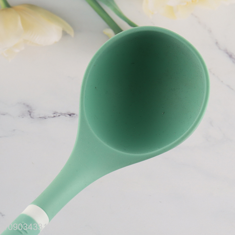 Low price silicone kitchen utensils long handle soup ladle for sale