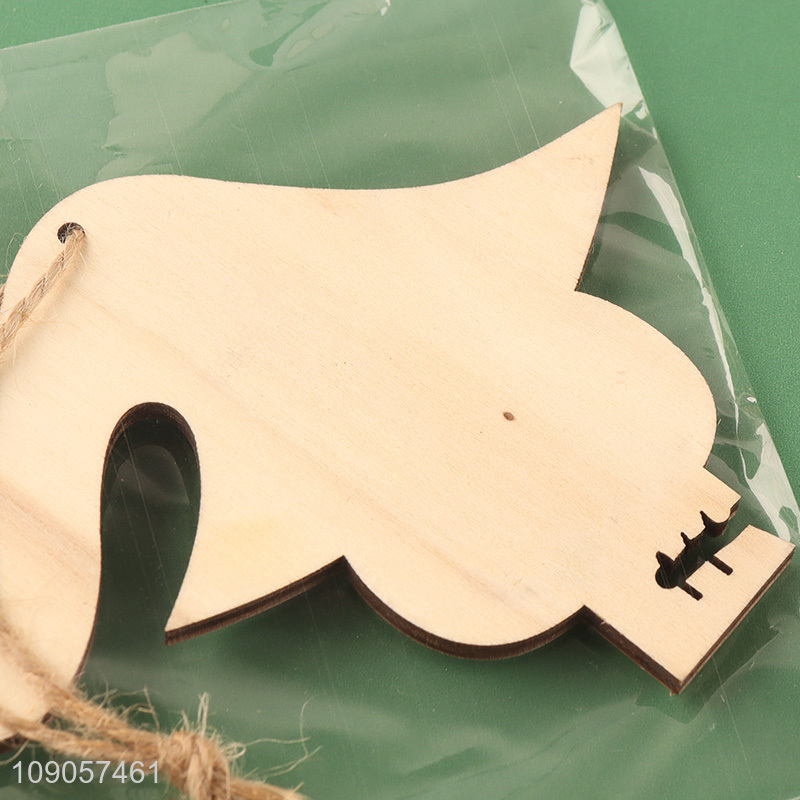 Good Quality Halloween Wooden Decorations Wooden Hanging Ornaments with Rope