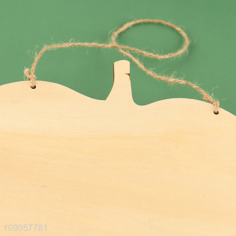 Online Wholesale Halloween Wooden Hanging Ornaments for Halloween Party Decoration