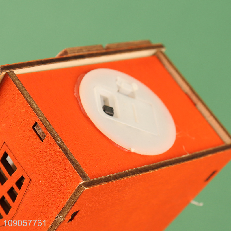 Good Quality Lighted Halloween Wooden House Hanging Ornaments for Party Decor