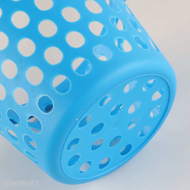 New Product Small Hollowed Out Portable Plastic Storage Basket with Handle
