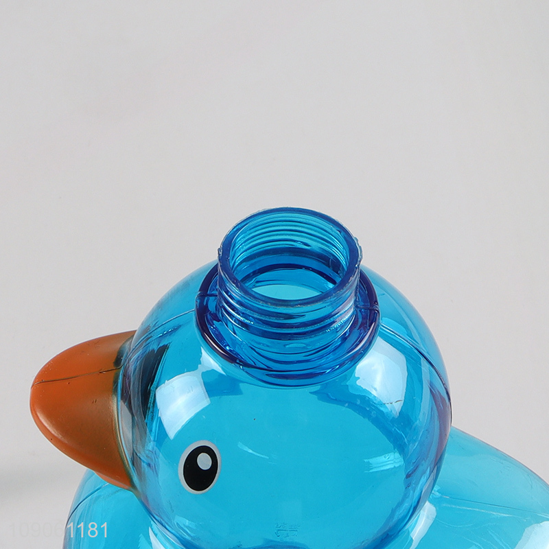 Hot selling cartoon duck shape plastic water cup straw cup wholesale