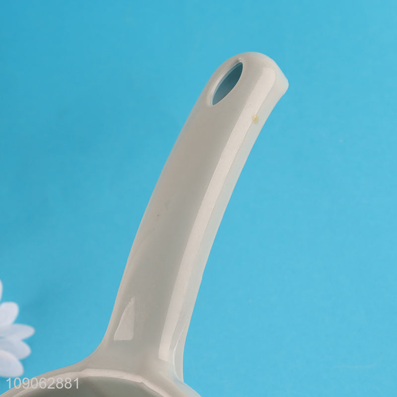 Good Quality Multi-Purpose Water Ladle Plastic Water Scoop for Kitchen Bathroom
