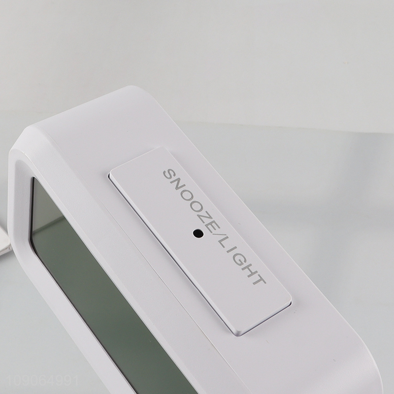 Yiwu market optically controlled liquid crystal device alarm clock table clock