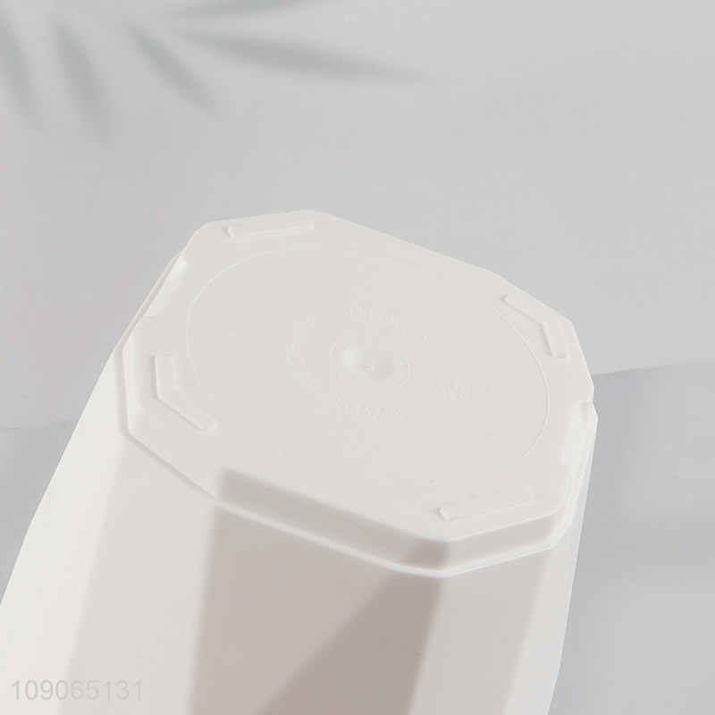 Low price garden decoration planter self-priming flower pot for sale