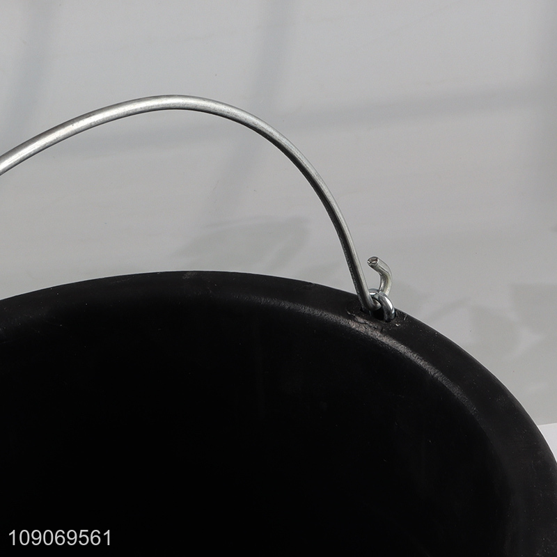 China Imports Portable Rubber Bucket for Feeding Animals Growing Food