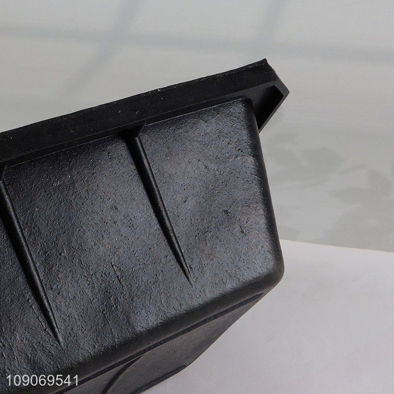 High Quality Rubber Chicken Ducks Feeder Poultry Feeding Supplies