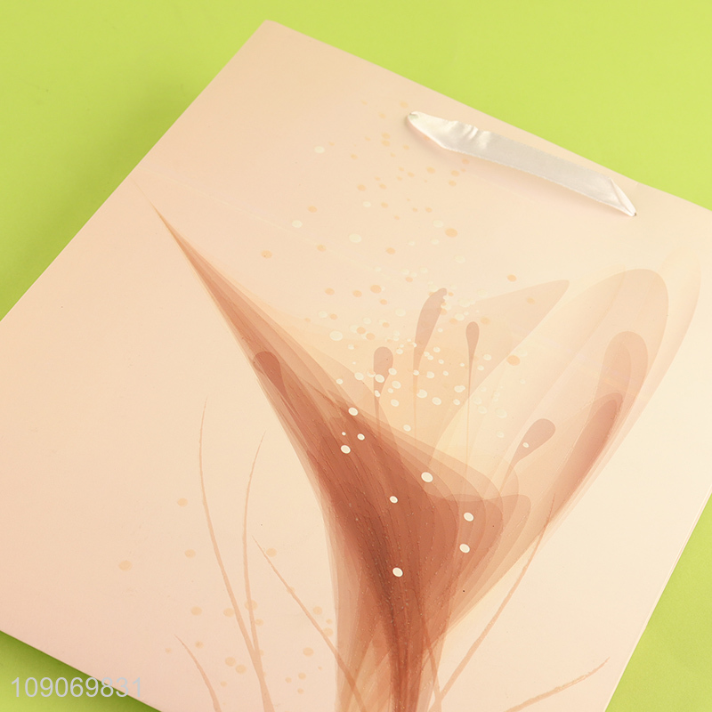 Yiwu market portable gifts packaging paper bag tote bag for sale