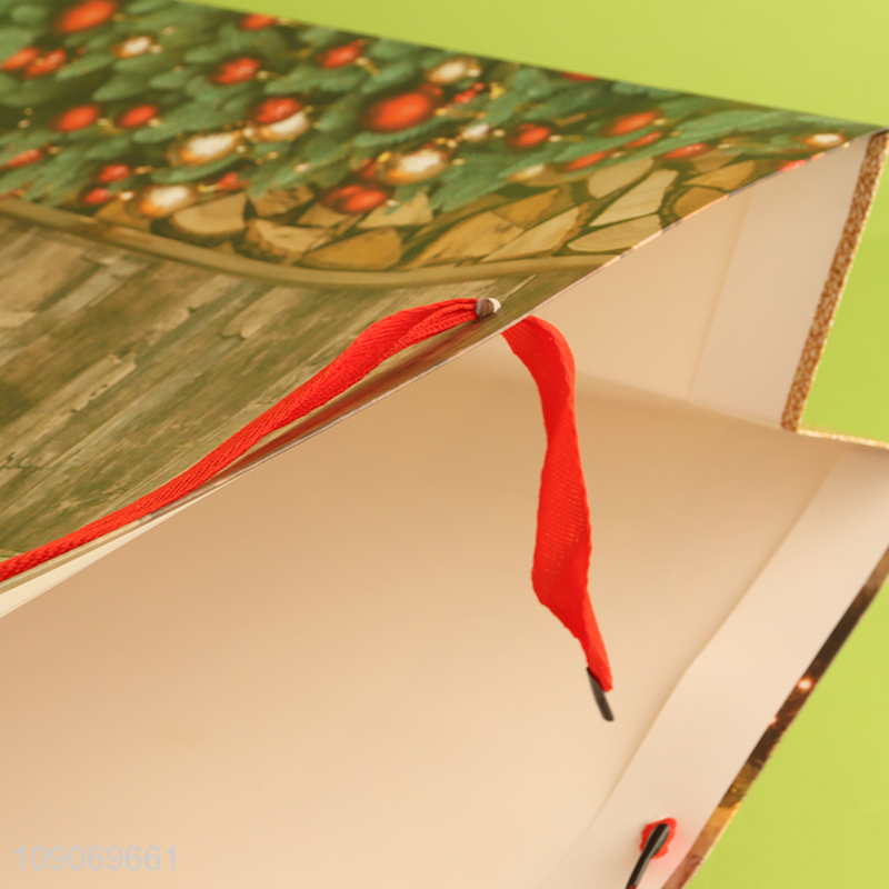 Top selling Claus Santa pattern eco-friendly gifts packaging paper bag