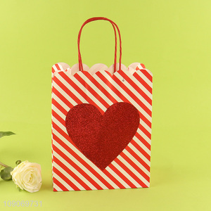 Factory supply heart pattern portable gifts packaging paper bag