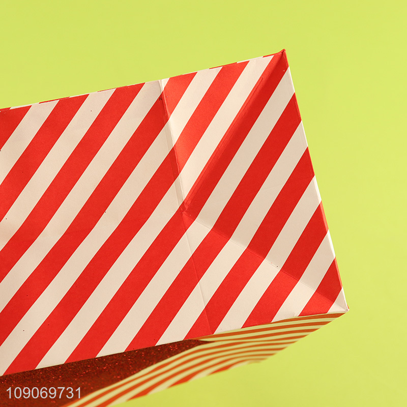 Factory supply heart pattern portable gifts packaging paper bag