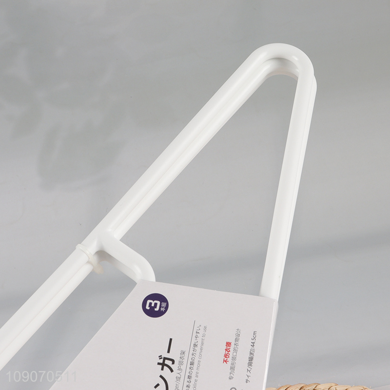 Hot Sale 3 Packs Heavy Duty Non-Slip Plastic Clothes Hangers for Adults