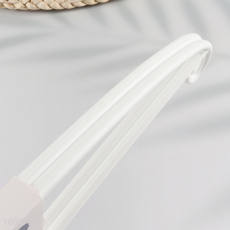 High Quality 2 Packs Heavy Duty Durable Plastic Clothes Hangers Set