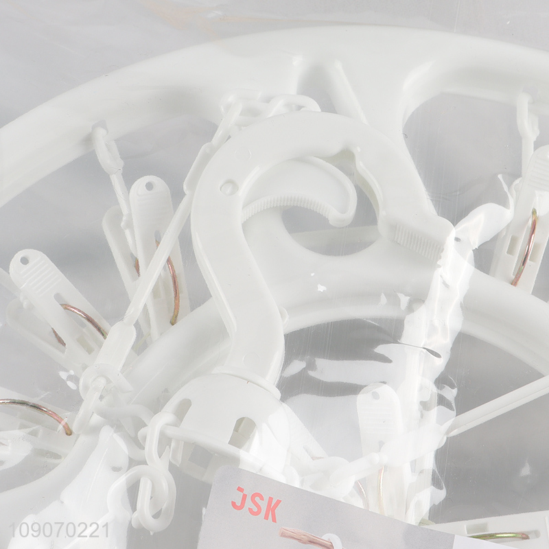 China Wholesale Clothes Drying Rack Underwear Hangers with 18 Clips