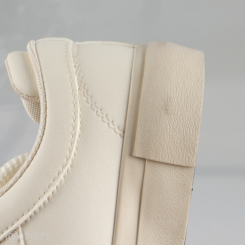 Online Wholesale Women Casual Sneakers with Thick Round Shoe Laces