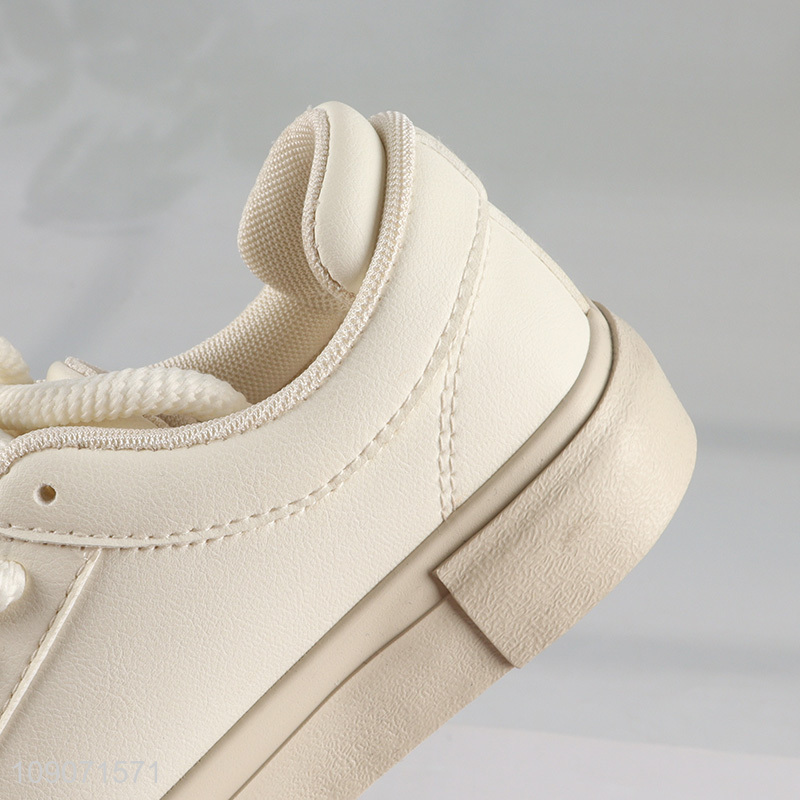 Online Wholesale Women Casual Sneakers with Thick Round Shoe Laces