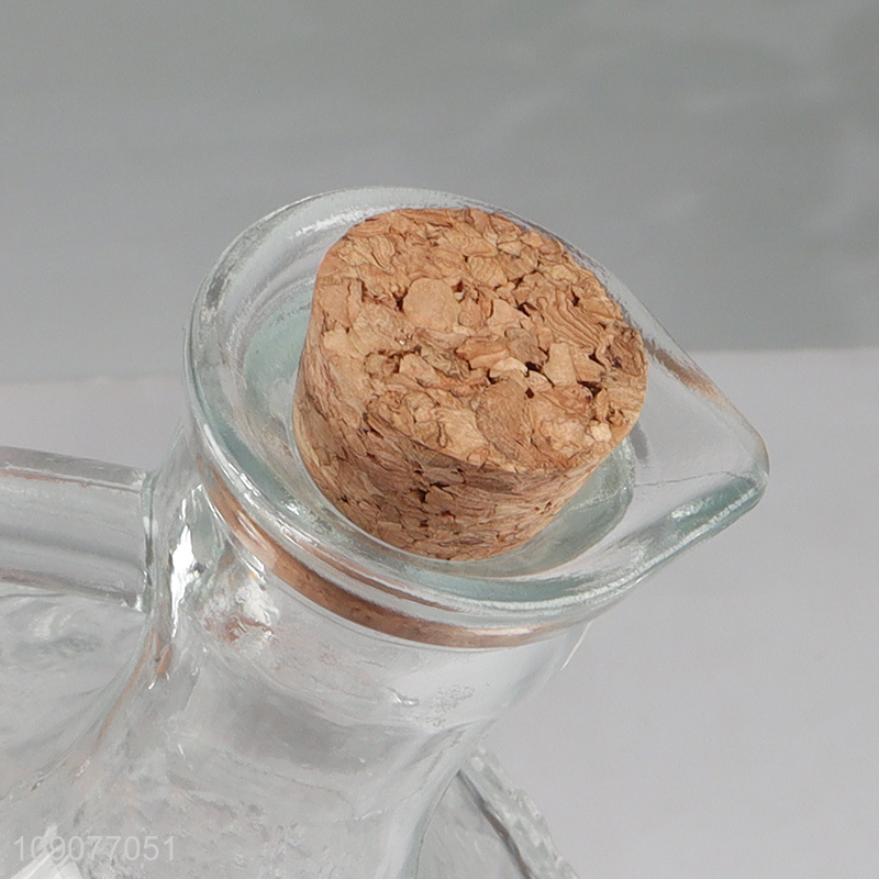 Hot Sale Embossed Glass Olive Oil Dispenser Bottles with Handle and Cork