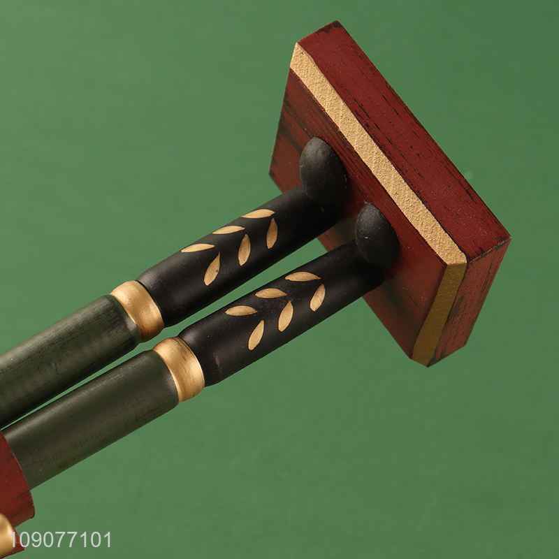 Online wholesale indoor decoration wooden nutcracker soldier ornament