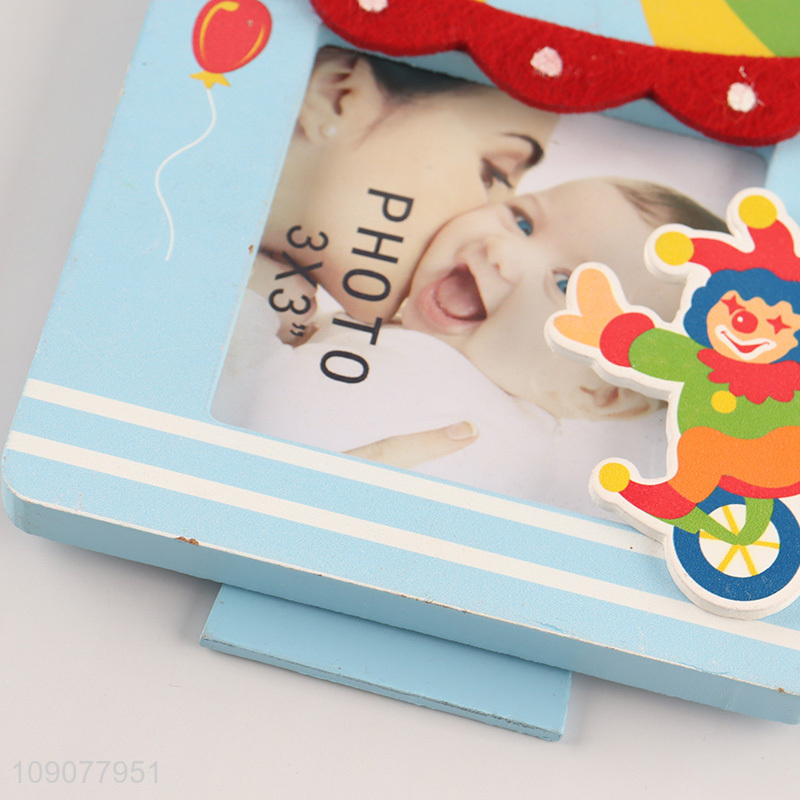 Hot selling cartoon family baby wooden photo frame picture frame