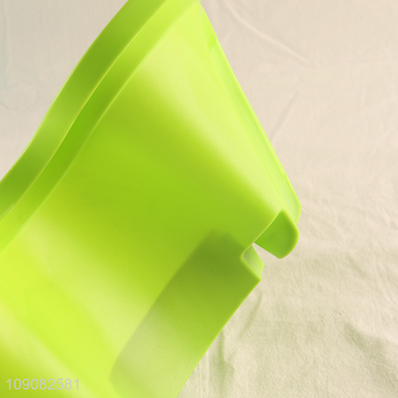 Factory price green plastic removable flower pot set with wheels