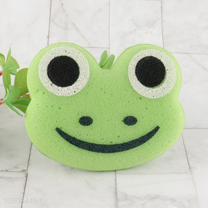 Factory price cartoon frog shape soft bath sponge for body cleaning