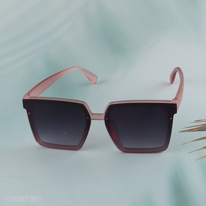 New Product Trendy Adults Sunglasses Plastic Frame Sunglasses