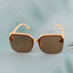 China Imports Luxury Rimless Sunglasses Plastic Frame Sunglasses