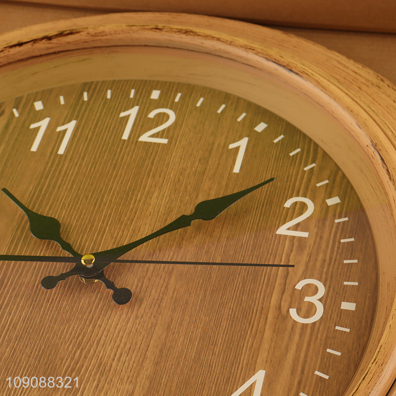 Online Wholesale Wood Grain Plastic Frame Wall Clock for Bedroom Decor